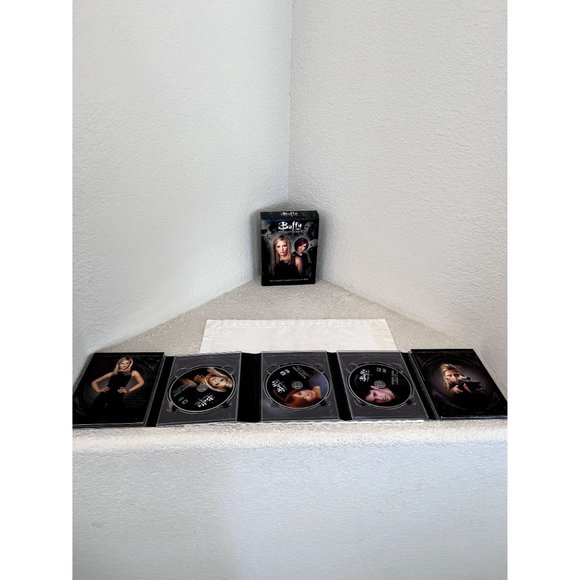 Buffy the Vampire Slayer - The Complete 1st, 2nd, 4th, and 5th Season (DVD) Sets - Picture 11 of 12